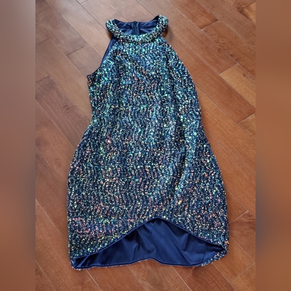"Sexy Sequin Mini Dress Size XSmall – Sparkly Party / Celebration Outfit" - Picture 4 of 11